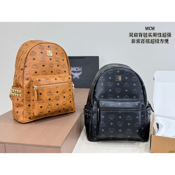 MCM エムシーエムブランドレザーリュック レディース リュック 小さめ 女の子 大人 リュックサック 小型 防水 軽量 レザー かわいい おしゃれ シンプル 使いやすい コンパクト 人気 通勤 通学 プレゼント