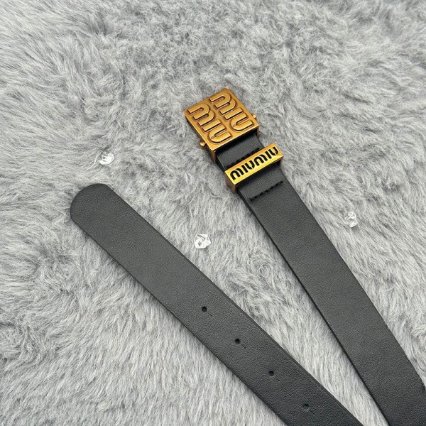 ミュウミュウ ベルト レディース 太め 牛革風 耐久性 ゴルフ 大きいサイズ 柔らかい MIUMIU ブランド カジュアルベルト レザーベルト スーツ ビジネス おしゃれ 誕生日 プレゼント 女性 人気 