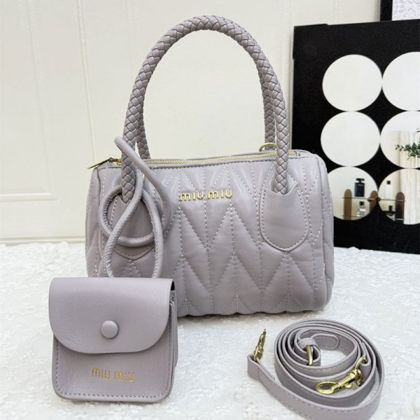 ミュウミュウ MiuMiuブランドショルダーバッグ レディース PU レザー ハンドバッグ ボストンバッグ サコッシュ おしゃれ 脇下 通勤 通学 肩掛け 手提げバッグ