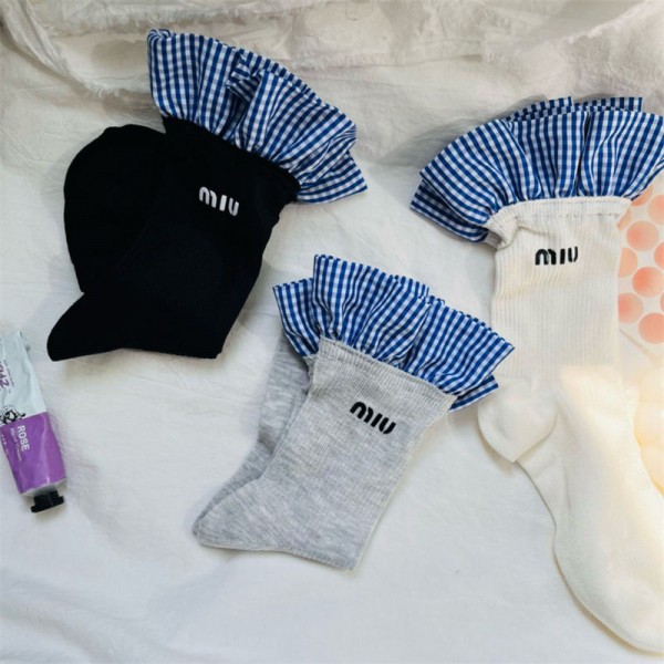 ミュウミュウ MiuMiuレディース向け 靴下 かわいいブランド ストッキング 大人気浅口ソックス 女の子好き 韓国上質な コットン ソックス くつした ミュウミュウ MiuMiuレディース向け 靴下 かわいいブランド ストッキング 大人気浅口ソックス 女の子好き 韓国上質な コットン ソックス くつした