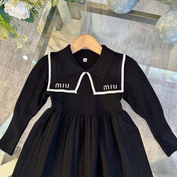 ブランド ミュウミュウ 子供服 miumiu風 セーラーカラー キッズニットワンピース ガールズ洋服 セータードレス かわいい 柔らかい 伸縮性 春秋冬ウェア110-150cm