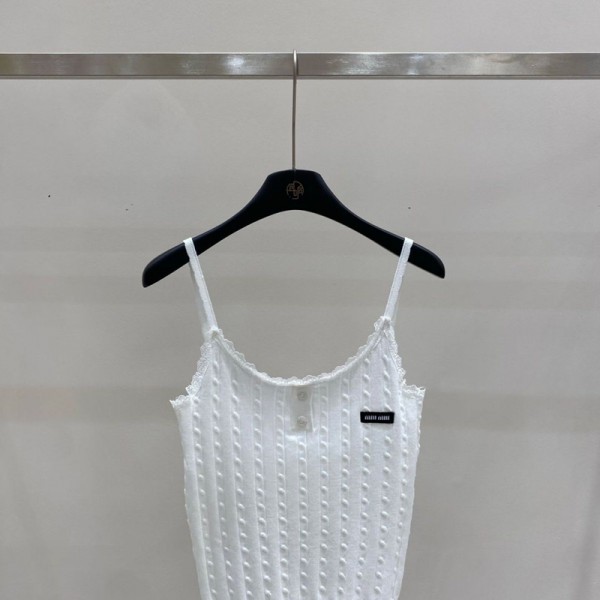 ミュウミュウ MiuMiuハイブランドリブ キャミソール レース カップなし Vネック S-XL キャミソール 伸縮性 インナー レディース トップス 透けない おしゃれ 黒 白 大きいサイズ インナーキャミ セクター キャミ ストレッチ
