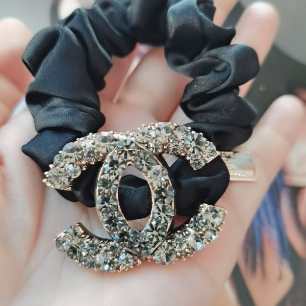 Chanel シャネルハイブランドヘアゴム 髪ゴム 細めシュシュ スタイリッシュ 優雅 ヘアアクセサリー シンプル サテン 森ガール エレガント 上品さ 髪飾り 女性 高弾性 おしゃれ 日常 通勤 プレゼント 贈り物