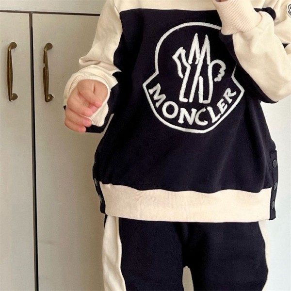 Moncler モンクレールブランド子供服 ジャージ 2点セット 上下セット セットアップ 100 - 160cm パーカー アウター スウェット 女の子 運動着 キッズ服 スポーツウェア 上下 パンツ ガールズ カジュアル ダンス キッズ 春秋 長袖 普段着 衣装