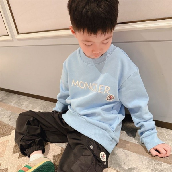 Moncler モンクレールブランド子供服 男の子 パーカー トレーナー カットソー パーカー 100 - 160cm キッズ スウェット ブルー 綿 クルーネック ボーイズ トレーナー アクティブウェア 春秋 可愛い 通学 通園 Moncler モンクレールブランド子供服 男の子 パーカー トレーナー カットソー パーカー 100 - 160cm キッズ スウェット ブルー 綿 クルーネック ボーイズ トレーナー アクティブウェア 春秋 可愛い 通学 通園