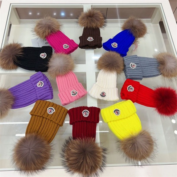Moncler ニットキャップ モンクレールニット帽 ハイブランド女性用冬のポンポン付きビーニーハット 暖かい かわいい 厚手のスローチーなスノーニットスカルスキーハット