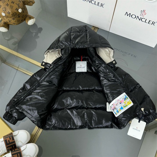 ブランドMoncler モンクレールキッズ コート ダウン アウター 子供 子供服 男の子 ジャケット 110 - 160cm 高品質 女の子 フード付き 可愛い 防風 軽量 春 秋 冬 暖かい 防寒対策 保温 通園 通学 お出かけ カジュアル ブランドMoncler モンクレールキッズ コート ダウン アウター 子供 子供服 男の子 ジャケット 110 - 160cm 高品質 女の子 フード付き 可愛い 防風 軽量 春 秋 冬 暖かい 防寒対策 保温 通園 通学 お出かけ カジュアル