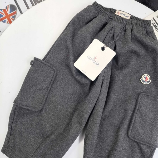ハイブランドMONCLER キッズ ロングパンツ 子供服 モンクレール長ズボン ウエストゴム ストレッチ 男の子 パンツ ジャージ 裏起毛 カジュアル ボーイズ スポーツ 無地90-150cm