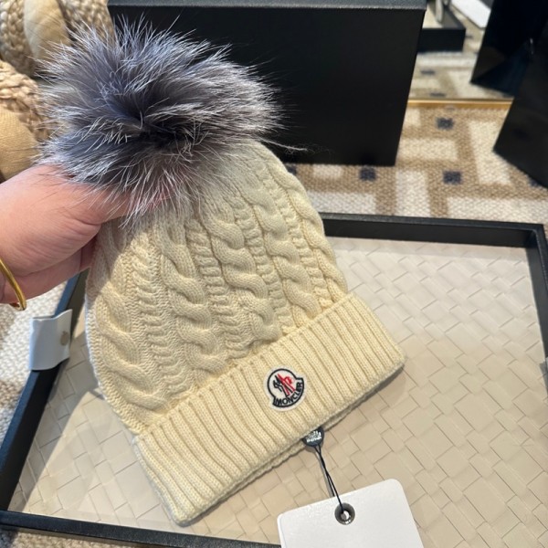 Moncler モンクレールブランドニット帽 ポンポン付きニット帽 かわいい 柔らかい 伸縮 保温 秋冬 折り畳み ビーニー 暖かい 防寒 アウトドア ニット キャップ メンズ レディース スキー 旅行 登山 釣り プレゼント 男女兼用 冬用帽子