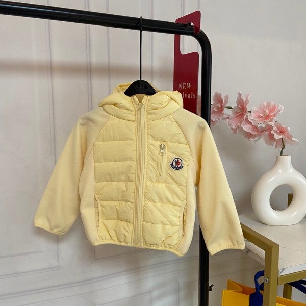 Moncler モンクレールブランド子供ライトジャケット ベビー 赤ちゃん服 動きやすい ガールズ ボーイズ 中綿ジャケット 可愛い フード付き 耳つき付き おしゃれ 90¬130cm 軽量 暖かい 防寒 ダウンジャケット キッズ ダウンコート アウター 軽量 防寒 春秋 子ども