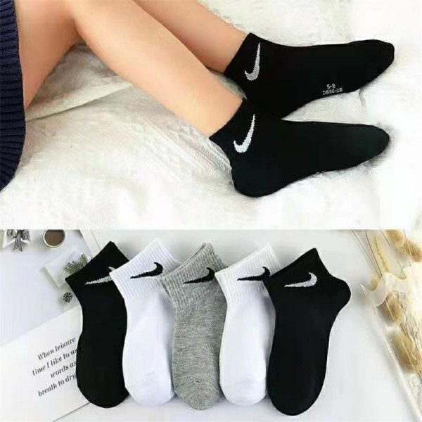 Nike ナイキハイブランド ソックス 綿製ブランドミドルソックス 高品質上質な コットン ソックス くつしたブランドソックス 男女兼用 ファッション