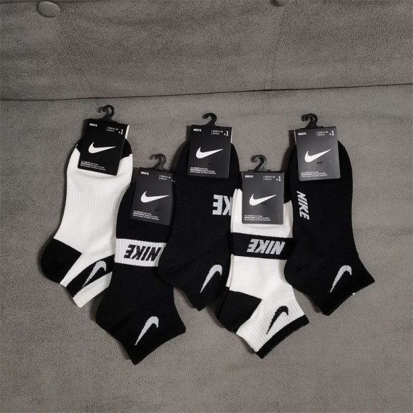 Nike ナイキレディース向け 靴下 かわいいコットン 靴下 メンズ 通気性浅口ソックス 女の子好き 韓国ブランドソックス 男女兼用 ファッション