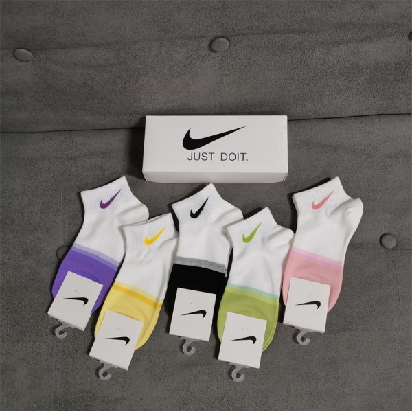 Nike ナイキレディース向け 靴下 かわいいブランド ストッキング 大人気コットン 靴下 メンズ 通気性浅口ソックス 女の子好き 韓国