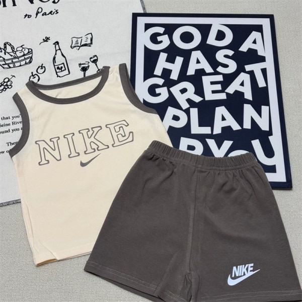 ナイキ ボーイズ タンクトップ 短パン 速乾 スポーツ 袖なし Nike ブランド トップス ショートパンツ 2点セット 上下セット 夏 tシャツ 90 - 120cm ノースリーブ 薄手 子供 男の子 ジュニア 通気 涼しい 格好良い