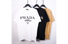 ブランドプラダ tシャツとロエベ 漁師の帽子とルイヴィトン 財布