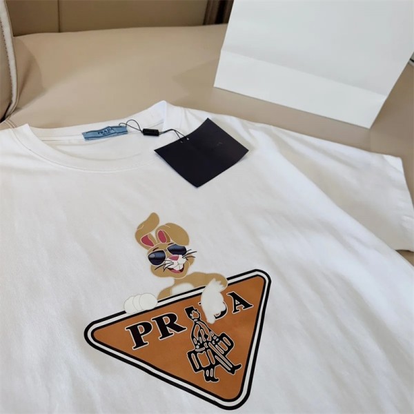 プラダ TシャツブランドPrada 夏 オーバーサイズ 半袖tシャツ レディースメンズ 高品質 tシャツ かっこいい兎柄 潮流 tシャツ 上着