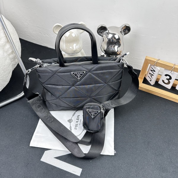 Prada プラダ ブランド トートバッグ カジュアル 定番 旅行バッグ カバン 大容量 人気 上品 カジュアル 定番 旅行バッグ カバン