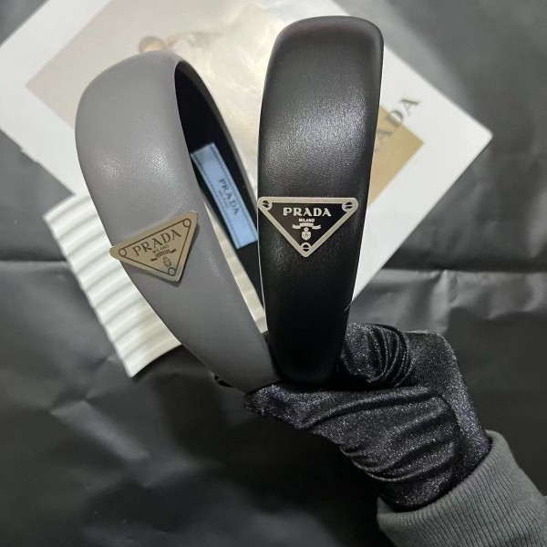 Prada プラダカチューシャブランドかわいいハイブランドバンド存在感抜群ブランドバナナクリップ髪アレンジかわいいヘアピンハイブランド