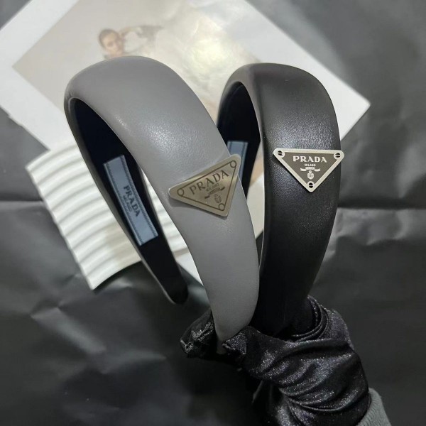 Prada プラダカチューシャブランドかわいいハイブランドバンド存在感抜群ブランドバナナクリップ髪アレンジかわいいヘアピンハイブランド