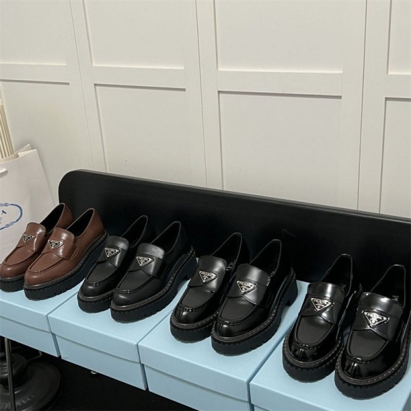 Prada プラダハイブランドローファー レディース ローファー 革靴 225~260cm インナーヒール カジュアルシューズ レディース 厚底 靴 黒 靴 入学式 学生靴 通学 春 夏 秋 冬