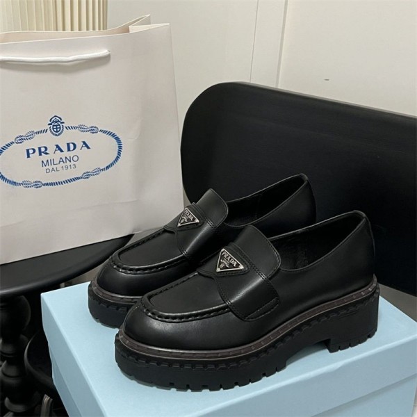 Prada プラダハイブランドローファー レディース ローファー 革靴 225~260cm インナーヒール カジュアルシューズ レディース 厚底 靴 黒 靴 入学式 学生靴 通学 春 夏 秋 冬