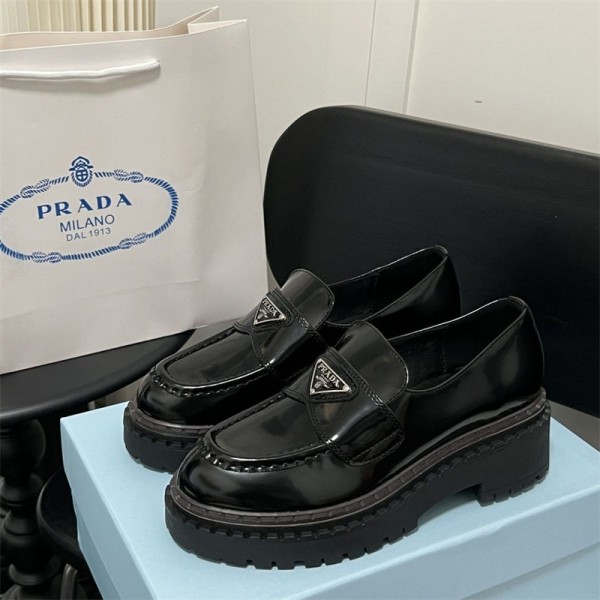 Prada プラダハイブランドローファー レディース ローファー 革靴 225~260cm インナーヒール カジュアルシューズ レディース 厚底 靴 黒 靴 入学式 学生靴 通学 春 夏 秋 冬