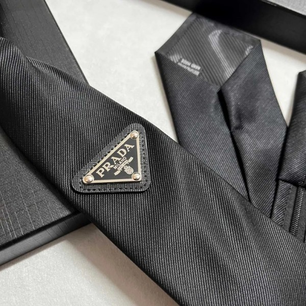 ブランドPrada ワンタッチネクタイ プラダ結ばないネクタイジッパー メンズ ジップ式 簡単ネクタイ 無地ワンタッチネクタイ necktie for men 簡単取り付け 5秒装着 水洗い ビジネス用 ファションネクタイ 簡単ネクタイ