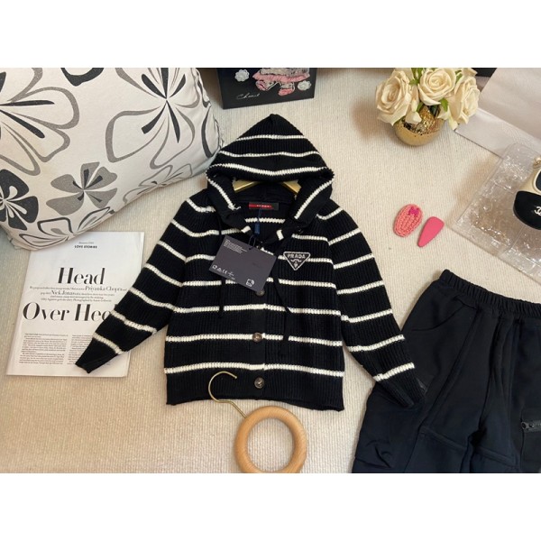 Prada プラダハイブランド 子供服 上下セット カーディガン セーター スウェットパンツ セットアップ 90-150cm ニットパーカー ポケット付き カジュアル 秋冬 キッズ かっこいい