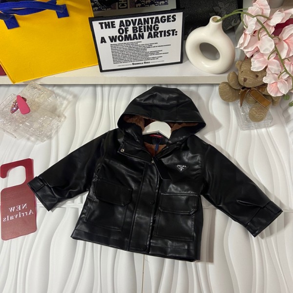 Prada プラダブランドボーイズ服 裏ボアコート 長袖 秋冬 ボアブルゾン 革ジャケット 裏起毛ジャケット アウター 防寒 キッズ 男の子 裏起毛 レザーコート 子供服 3-8歳 90-140センチ ファッション