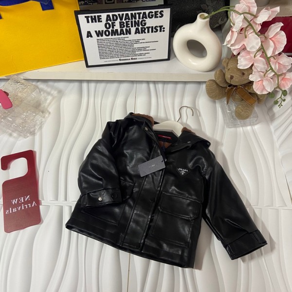 Prada プラダブランドボーイズ服 裏ボアコート 長袖 秋冬 ボアブルゾン 革ジャケット 裏起毛ジャケット アウター 防寒 キッズ 男の子 裏起毛 レザーコート 子供服 3-8歳 90-140センチ ファッション