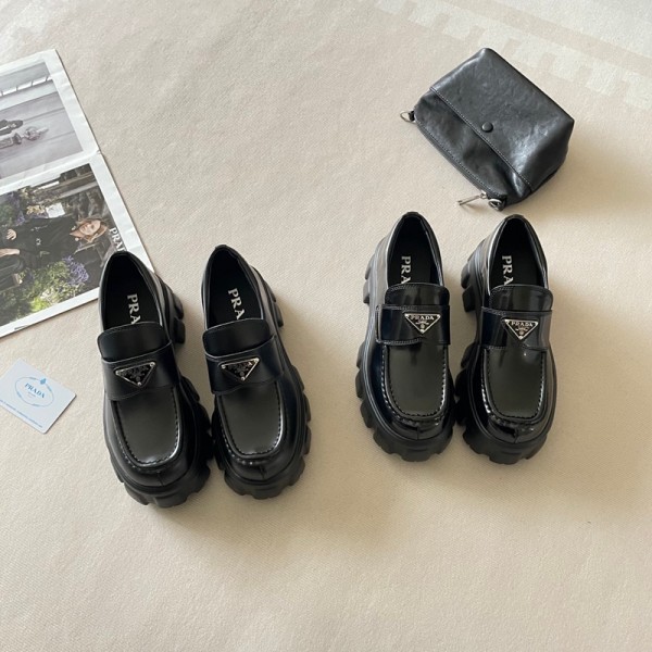 Prada プラダブランドビットローファー レディース 厚底シューズ ソール 快適 美脚 スリッポン 歩きやすい カジュアルシューズ 学生 靴 225¬255cm 