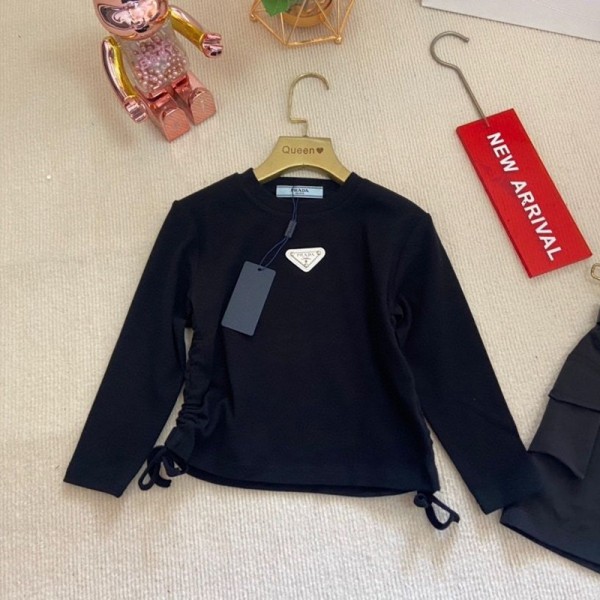 Prada プラダブランドトライアングルロゴ キッズ セットアップ 長袖Tシャツ ワークスカート ガールズ サイドドローコード 子供服 かわいい 着痩せ 着心地よい 90-140cm 