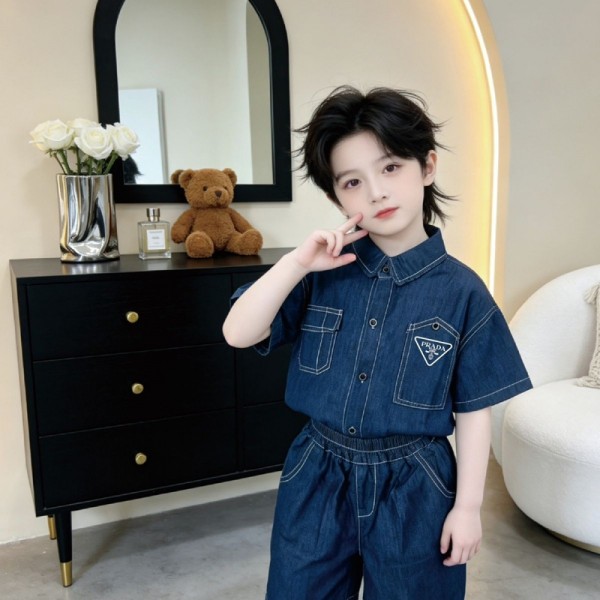 プラダブランドボーイズ デニムスーツ Prada キッズ服 ショーツスーツ 男の子 デニムシャツ 上下セット 子供服 90-150cm カウボーイスーツ 半袖シャツ 2点セット デニム半袖 デニムパンツ Tシャツパンツ 2つのセット 夏服 カジュアル おしゃれ