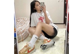 Supreme＆オフホワイト半袖Tシャツ ナイキキッズジャージセットアップ