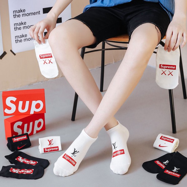 Supreme シュプリームハイブランド ソックス 綿製レディース向け 靴下 かわいいブランドミドルソックス 高品質ブランドソックス 男女兼用 ファッション