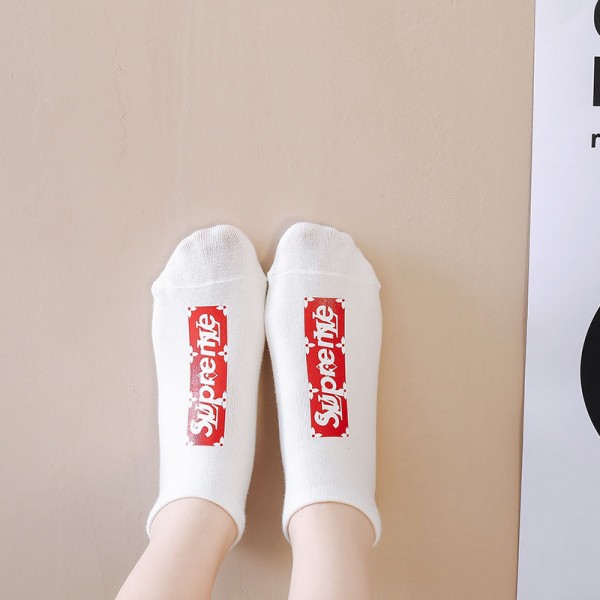 Supreme シュプリームハイブランド ソックス 綿製レディース向け 靴下 かわいいブランドミドルソックス 高品質ブランドソックス 男女兼用 ファッション