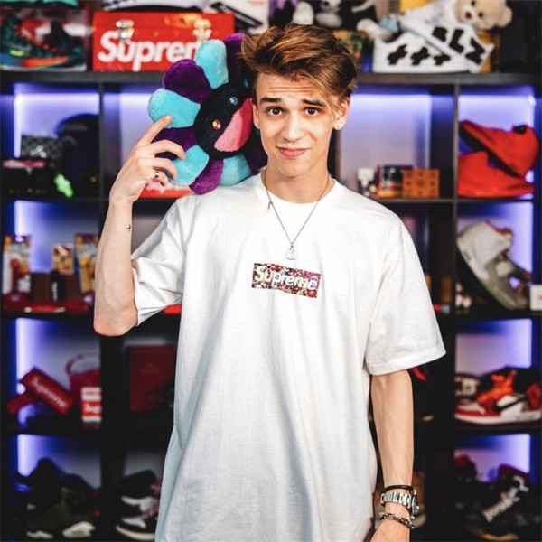 Supreme シュプリームハイブランドtシャツ偽物レディースメンズブランドtシャツ上着カジュアル S - 2XL ハイブランド半袖tシャツ男女兼用tシャツ ユニセック ブランド