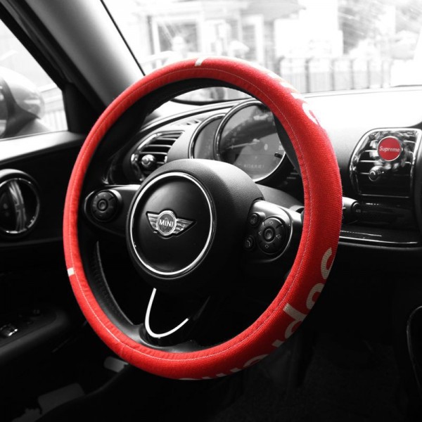 シュプリームブランドハンドルカバー 車用品 Supreme車用ステアリングカバー 軽自動車 ステアリングカバー かわいい 滑り止め 汚れ防止伸びるハンドル ステアリングカバー 触感よく おしゃれ 四季汎用