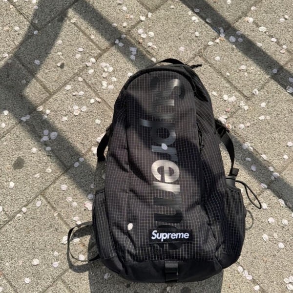 Supreme シュプリームハイブランドリュック 軽量 防水 バックパック コンパクト収納 携帯サブバッグ 登山 旅行 通勤 エコバッグ ナイロン 流行り シンプル 男女兼用 大容量 パッカブル仕様
