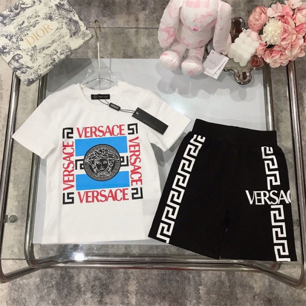 Versace ヴェルサーチtシャツハイブランド男の子 セットアップ スポーツウェア スウェット キッズ服 半袖 トップス 子供服 tシャツ ショートパンツ キッズ 上下セット カットソー ストレッチパンツ 2点セット オシャレ カジュアル 春 夏 大きいサイズ 90 - 160cm