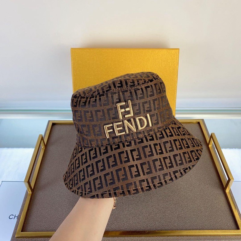 FENDI フェンディ 漁師の帽子 オシャレモノグラム 刺繍logo付き 
