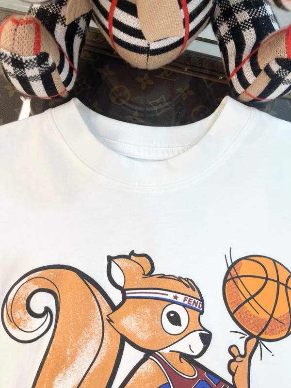 フェンディ大人の上質Tシャツ