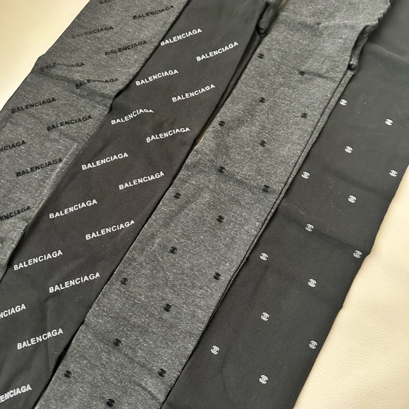 Balenciagaフェイクタイツ