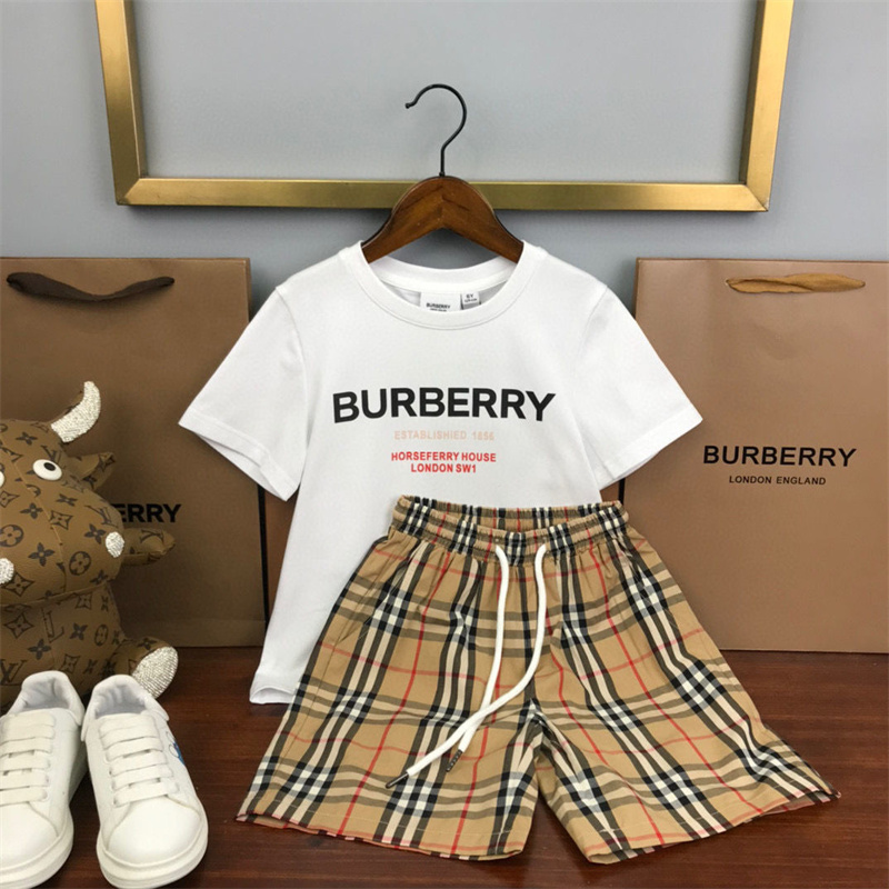 Burberry バーバリーブランド子供服 2点セット tシャツカットソー コピーハイブランドtシャツ偽物