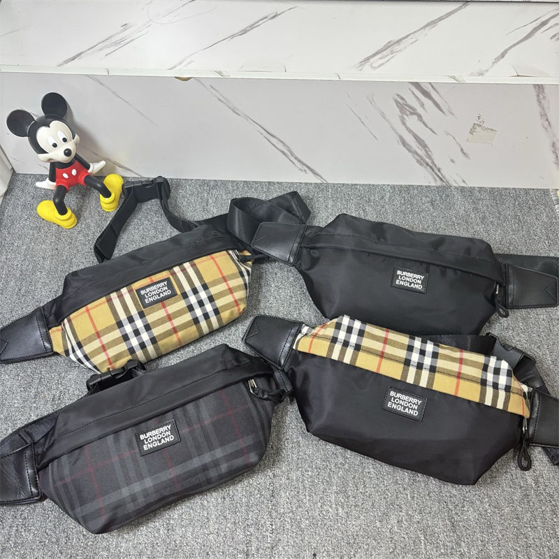 Burberryウエストバッグ