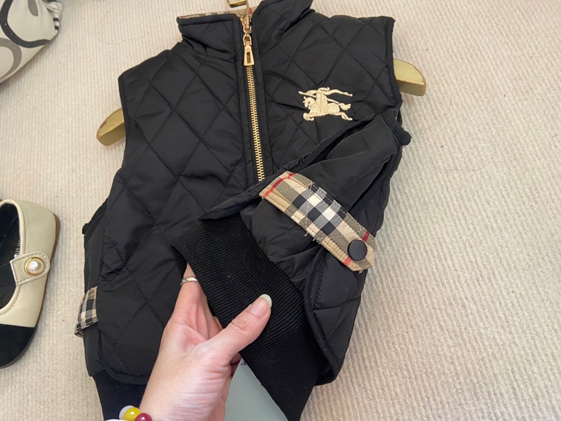 バーバリー子供用中綿ベスト