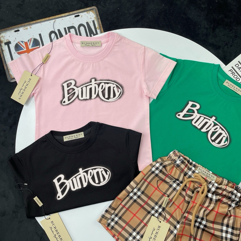 Burberry子供上質Tシャツ