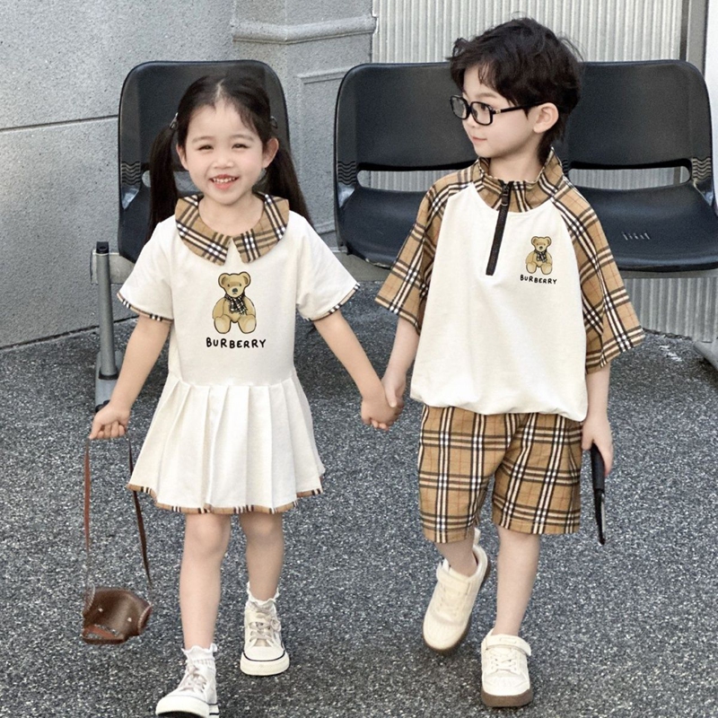 Burberryガールズワンピース