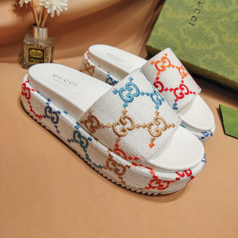 Gucci外出サンダル レディース