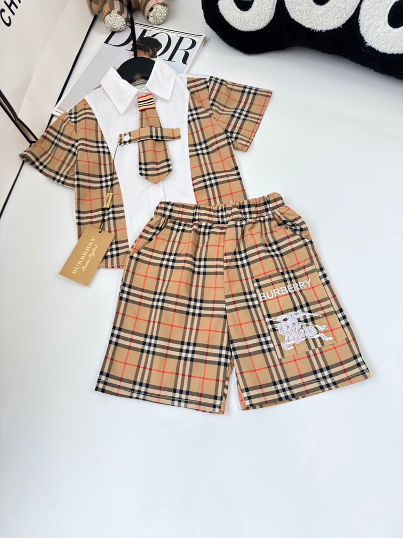 バーバリーボーイズ洋服セット
